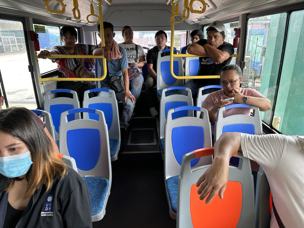 6.6M 16석 좌우 스티어링과 에어컨을 갖춘 전기 도시 교통 버스