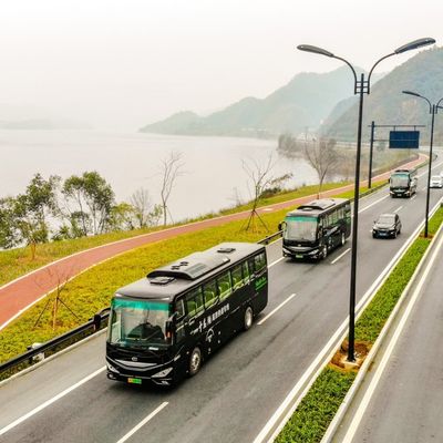 45곳 자리는 소화기 110 km/H와 디젤 엔진 코치를 여행합니다