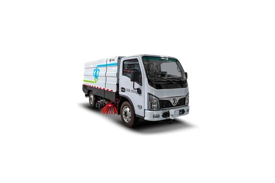 7 Ton Sanitation Vehicle Road Sweeper Truck with 2.2 m³ Water Tank 2.6 m Sweeping Width and 300 km Endurance Mileage